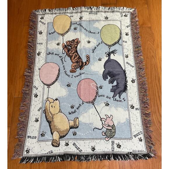 Disney Classic Winnie The Pooh Balloons Tapestry Blanket Throw Goodwin Weaver - Picture 1 of 5